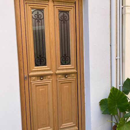 "Tete A Tete" Lux Apart In The Most Beautiful Street Of Town Rhodes City Exterior photo